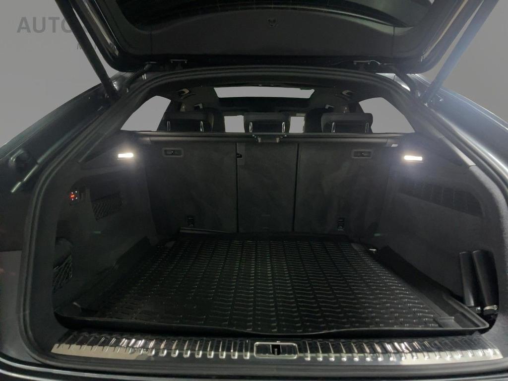 Audi SQ8 2024