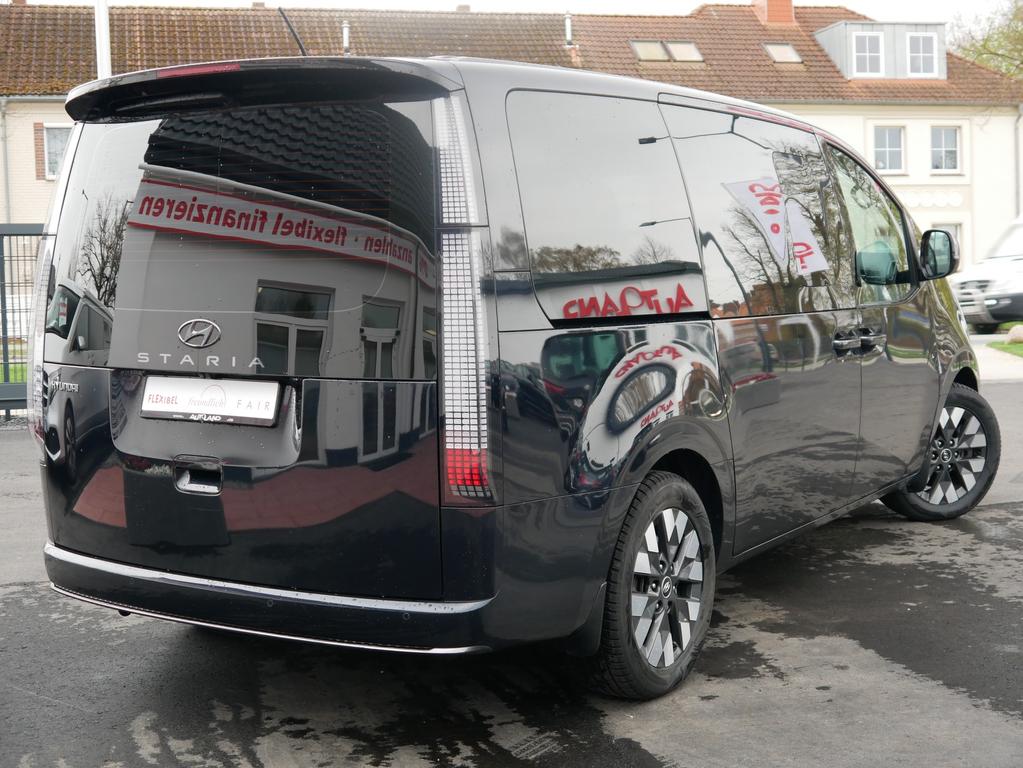Hyundai Staria 2022