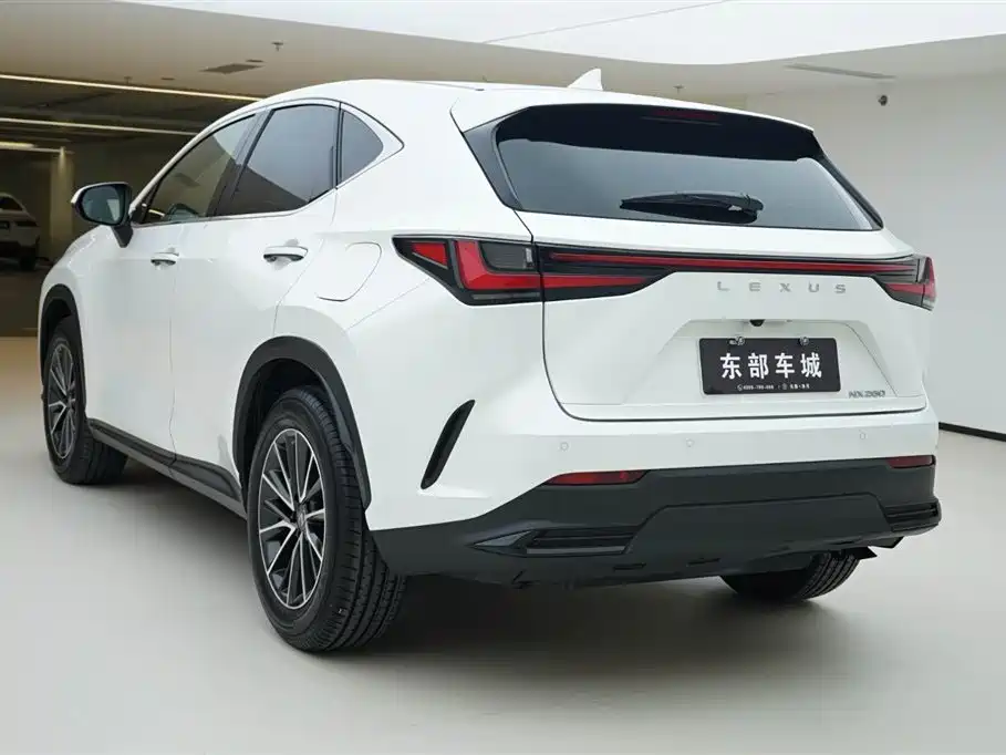 Lexus NX 2024