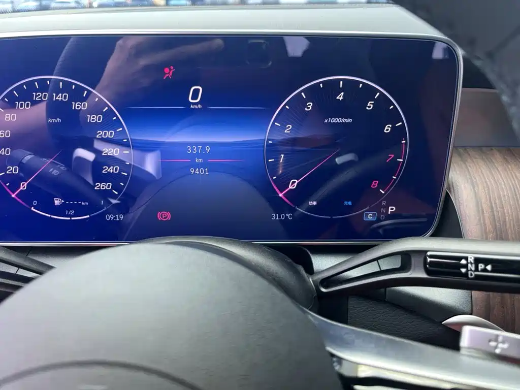 Mercedes-Benz GLC 2025