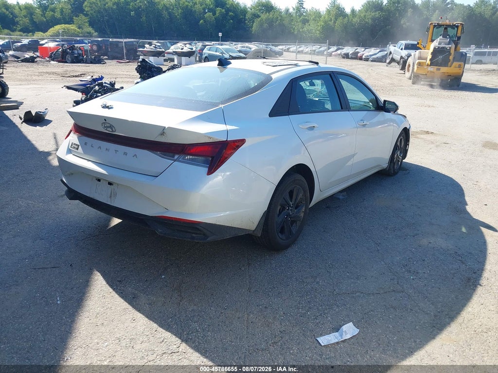 Hyundai Elantra 2022