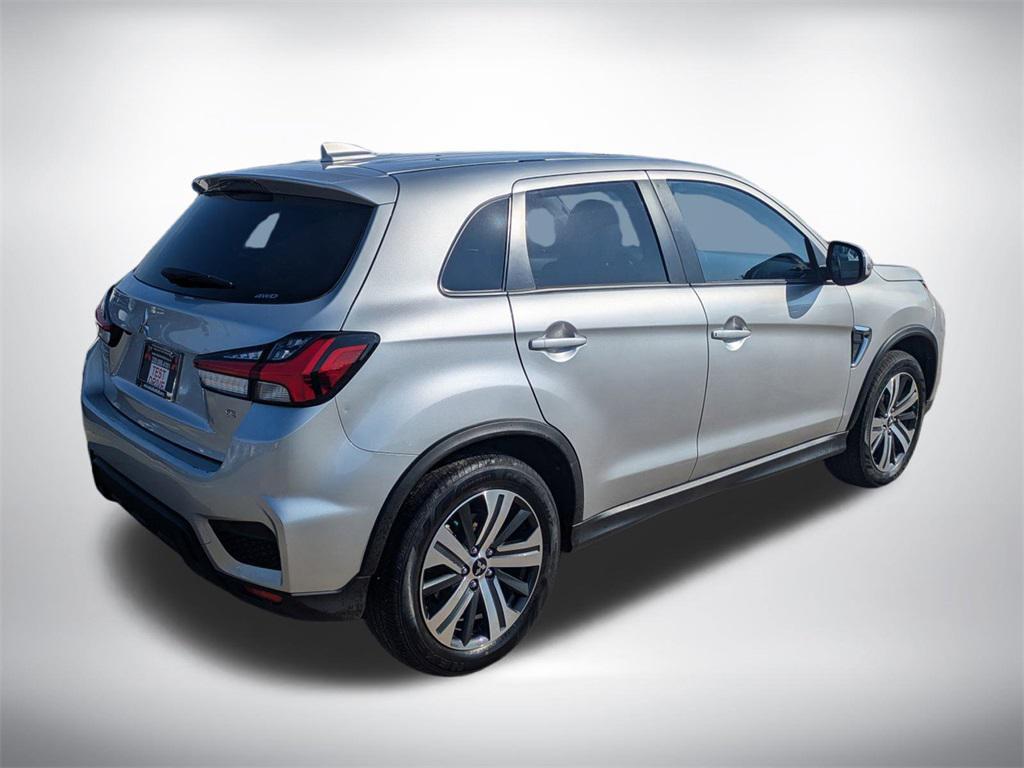 Mitsubishi Outlander Sport 2024
