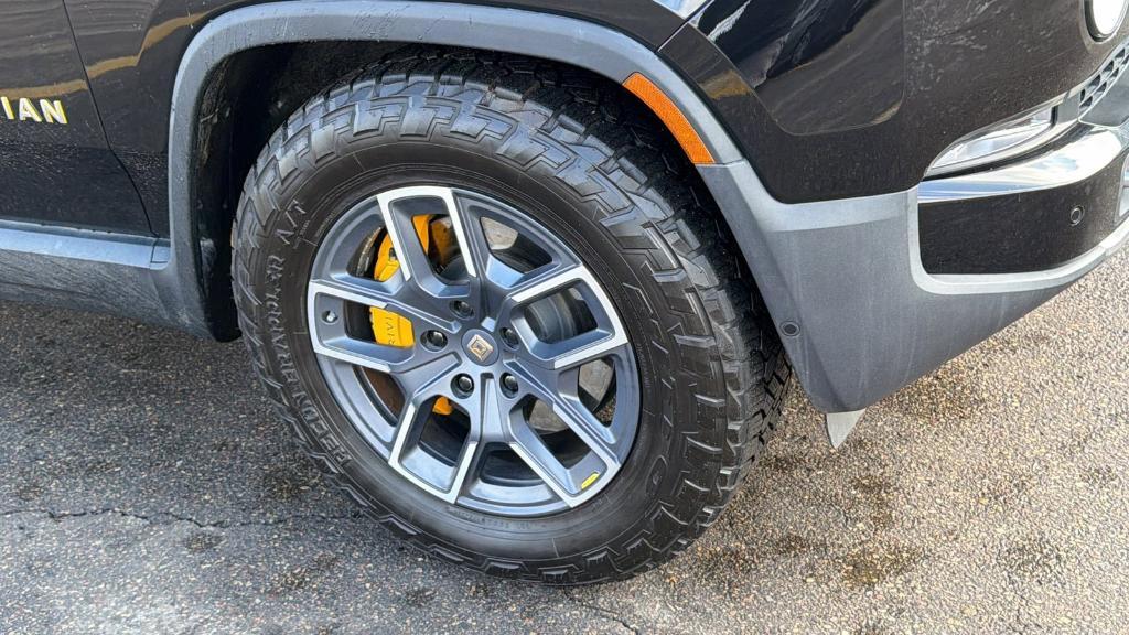 Rivian R1S 2022