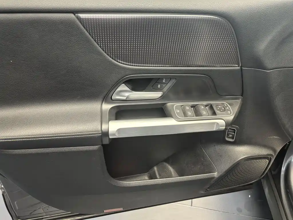 Mercedes-Benz GLB 2022