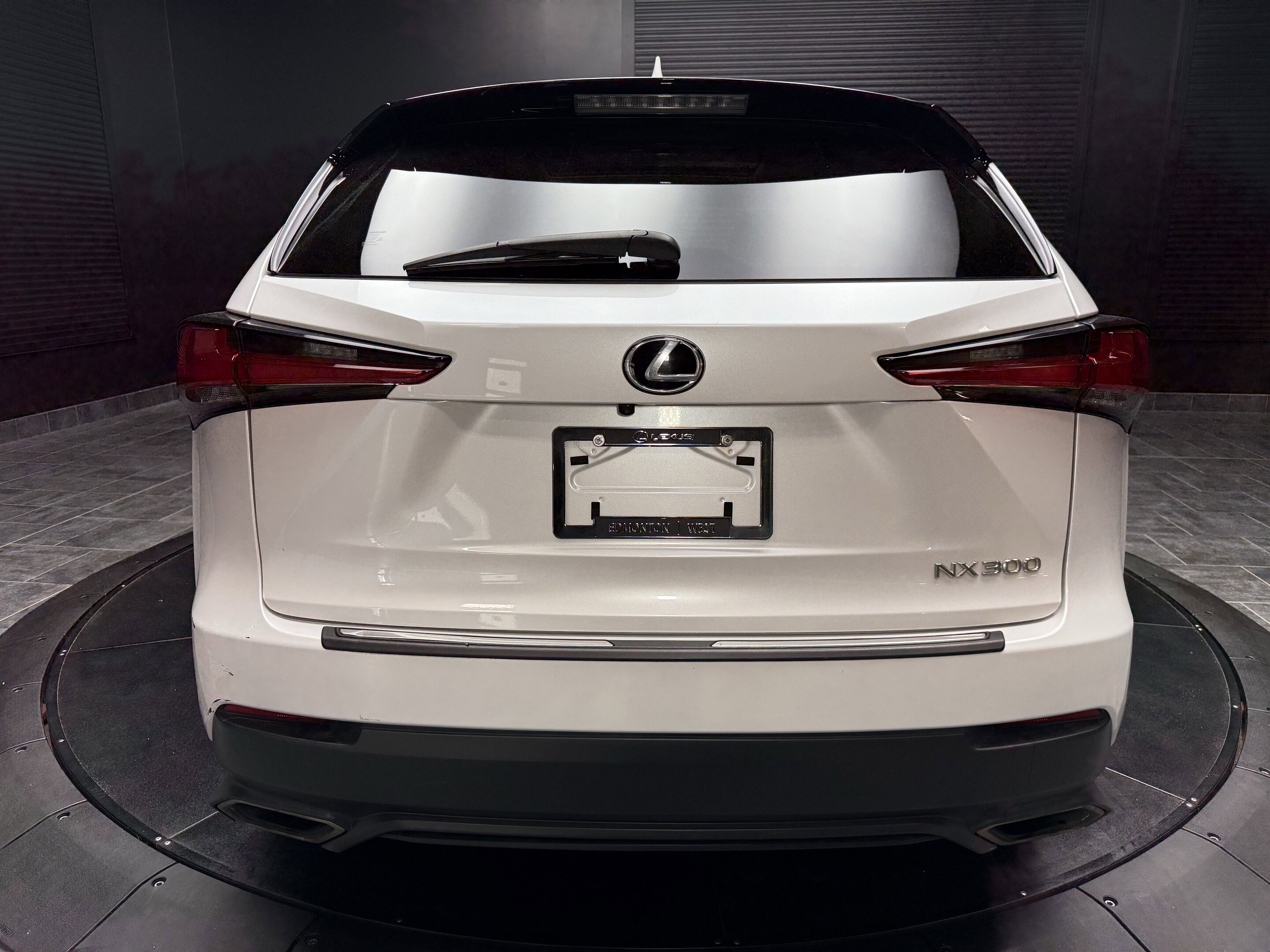 Lexus NX 2021