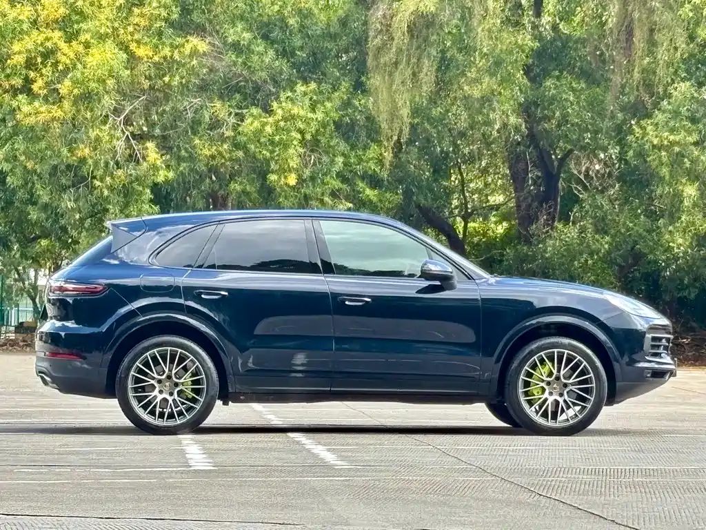 Porsche Cayenne 2023
