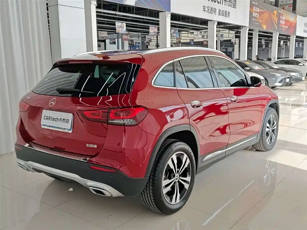 Mercedes-Benz GLA 2021