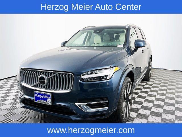 Volvo XC90 2025