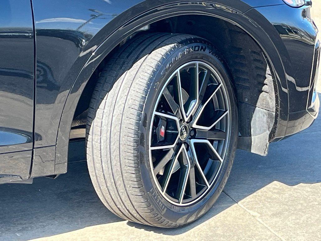 Audi SQ5 2023