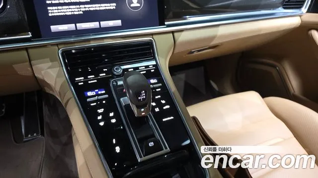 Porsche Panamera 2022