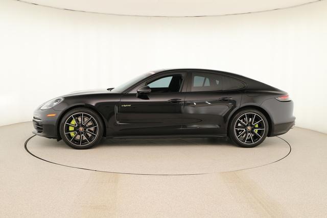 Porsche Panamera 2021