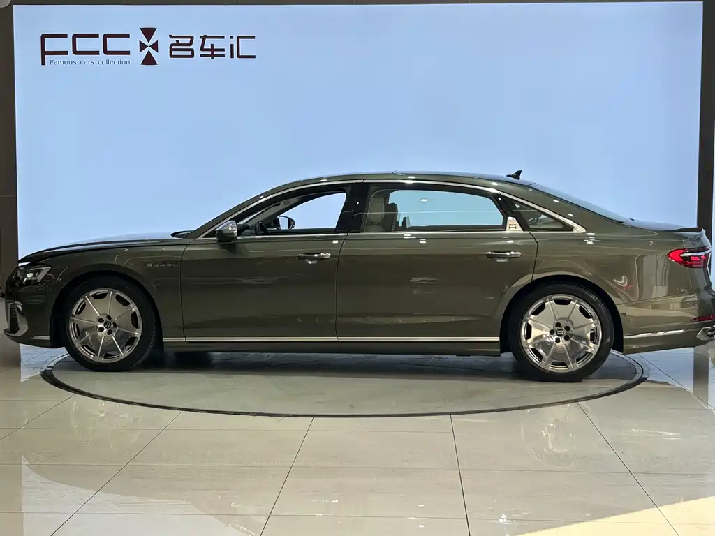 Audi A8 2024