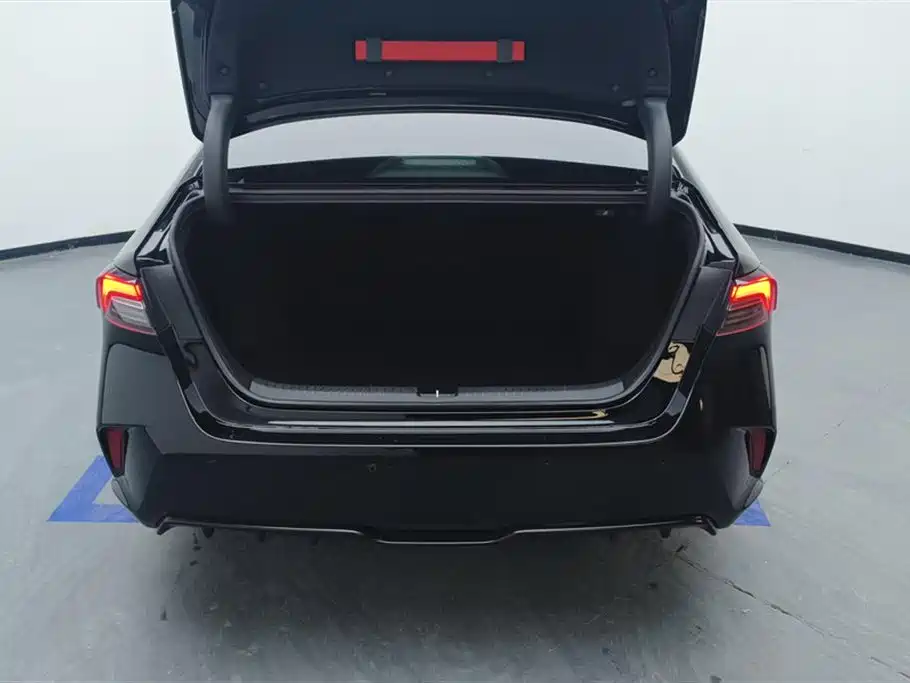 Honda Inspire 2023