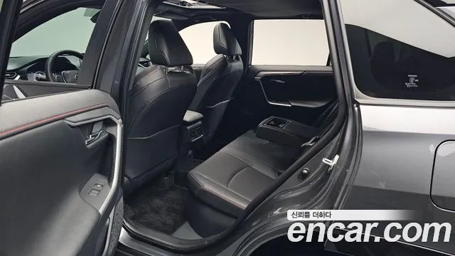 Toyota RAV4 2025