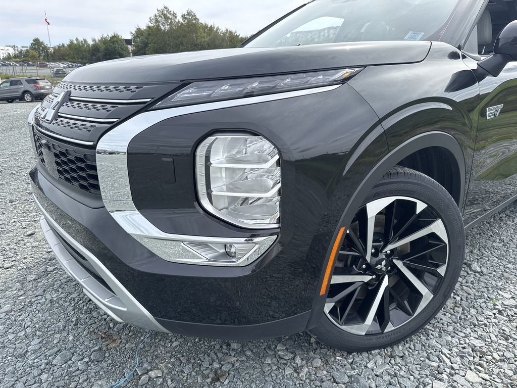 Mitsubishi Outlander 2024