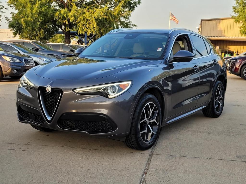 Alfa Romeo Stelvio 2021