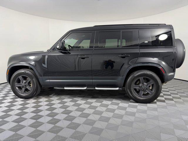 Land Rover Defender 2023