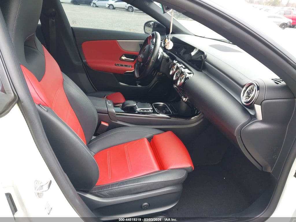 Mercedes-Benz CLA 2022
