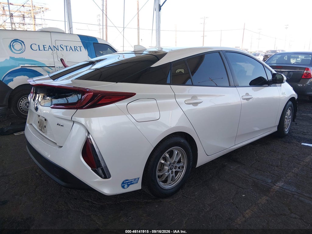 Toyota Prius 2021
