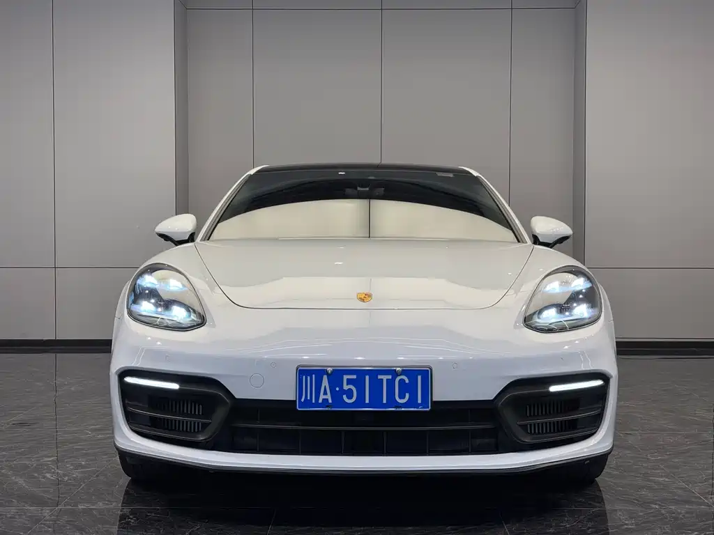 Porsche Panamera 2024