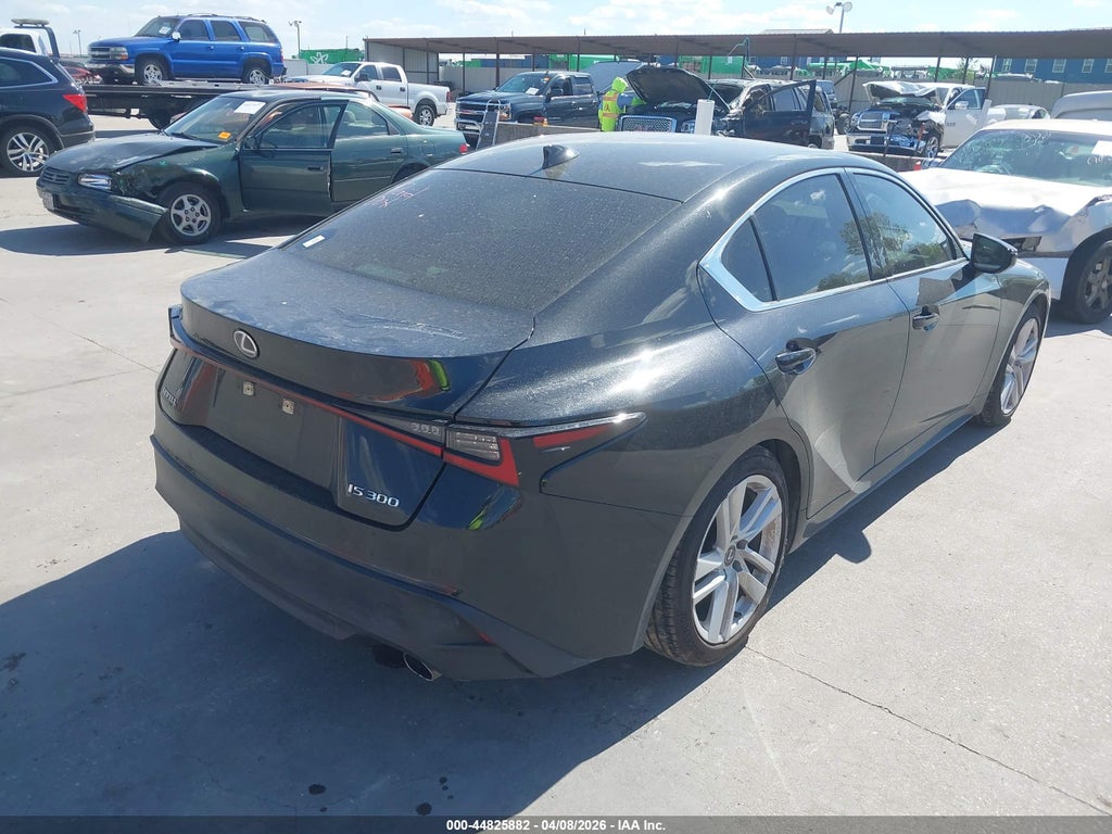 Lexus IS 300 2023