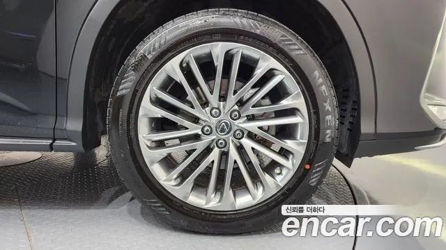 Lexus RX 2021