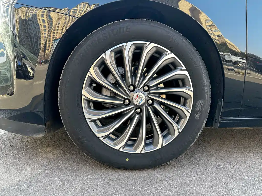 Buick LaCrosse 2023