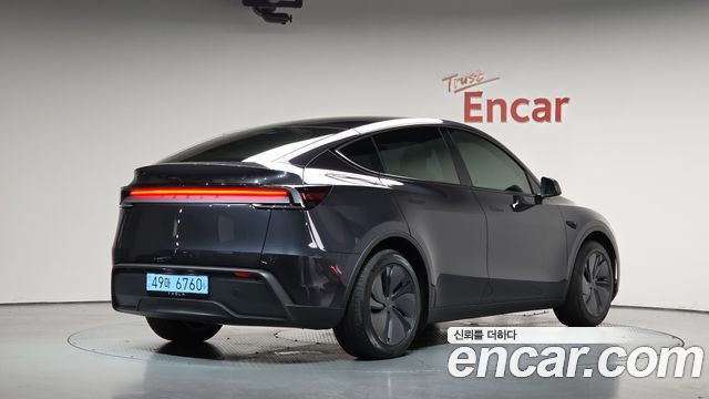 Tesla Model Y 2026
