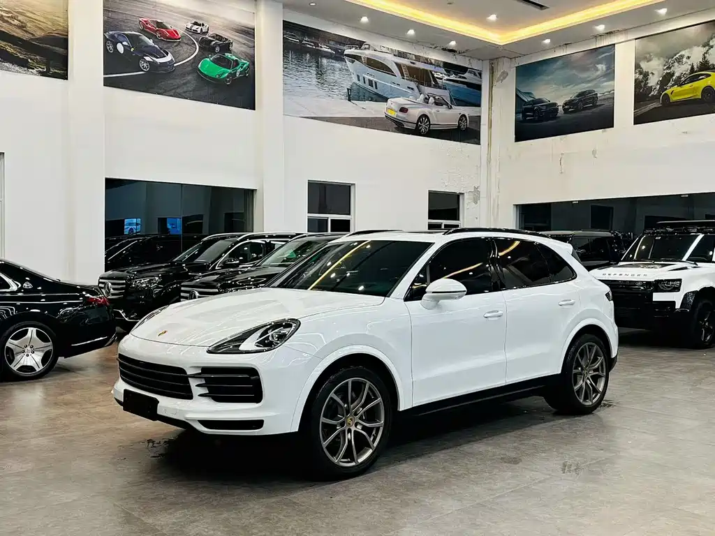 Porsche Cayenne 2022