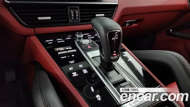Porsche Cayenne 2022