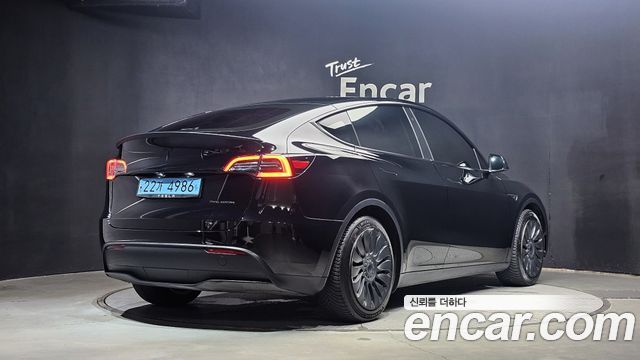 Tesla Model Y 2023