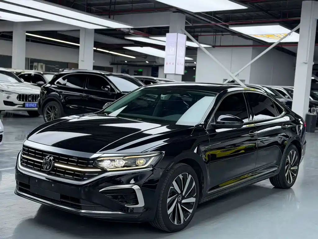 Volkswagen Passat 2023