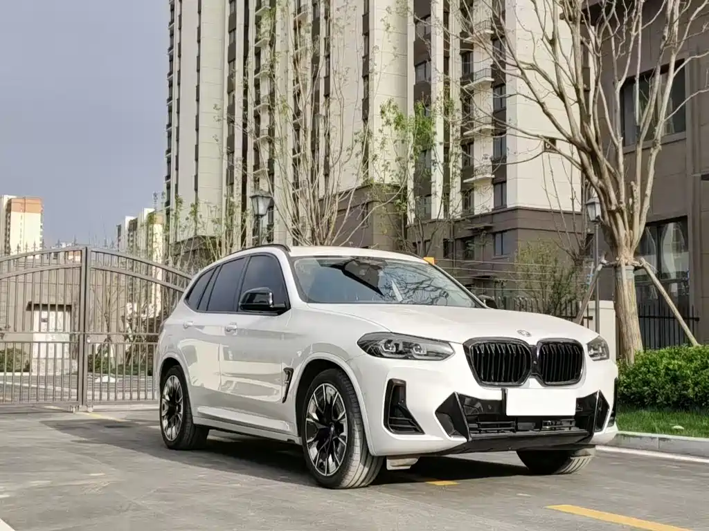 BMW iX3 2023