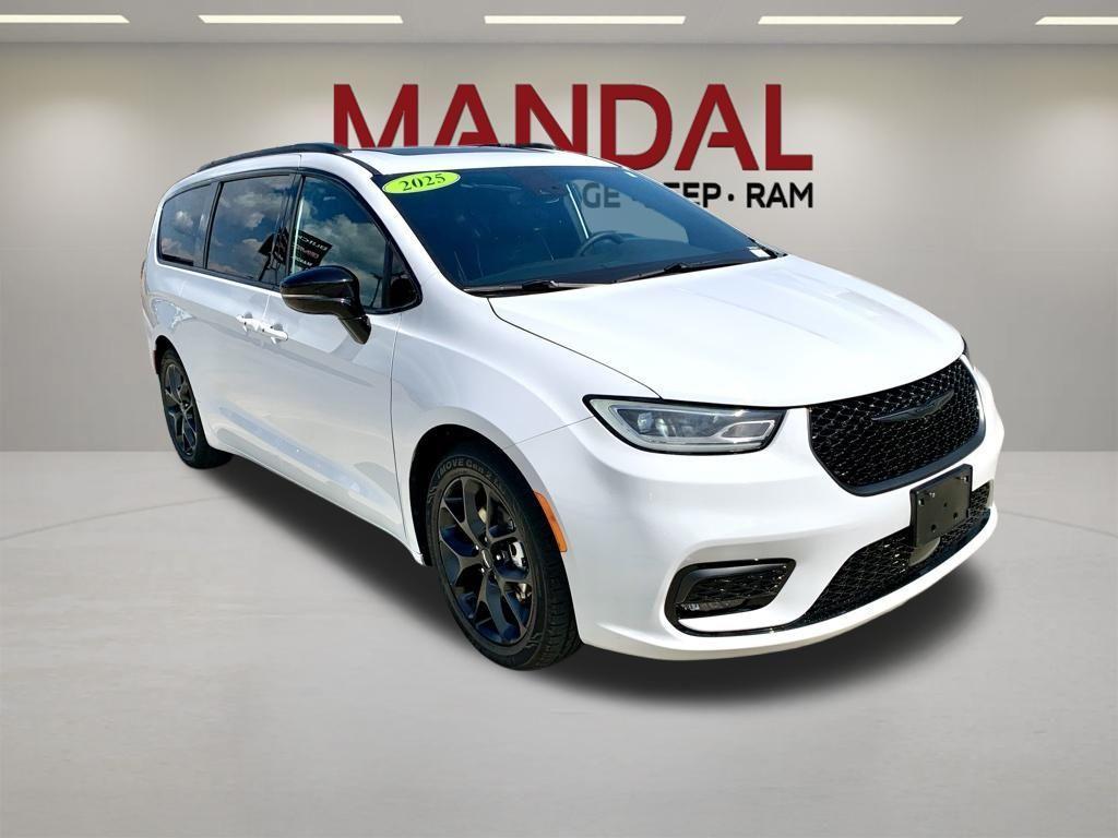 Chrysler Pacifica 2025