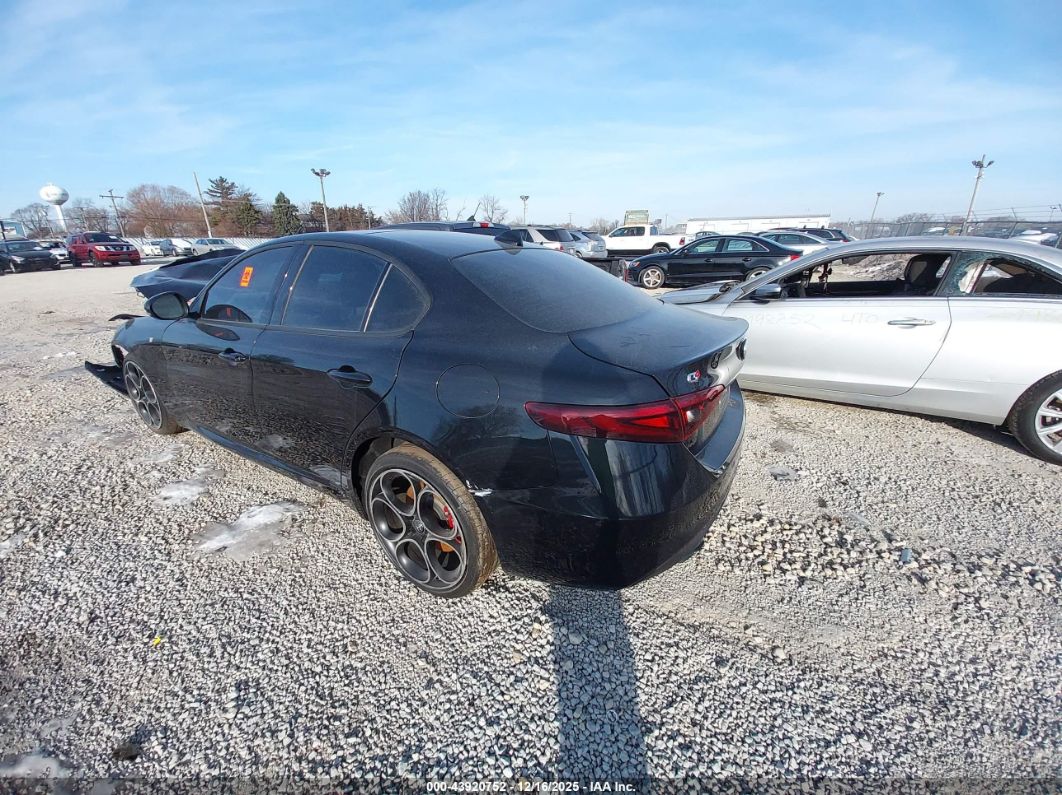 Alfa Romeo Giulia 2022