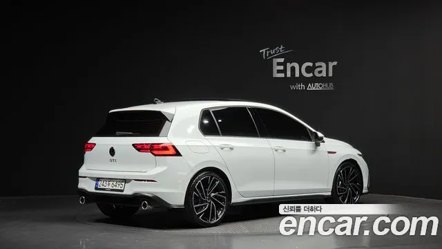 Volkswagen Golf 2024