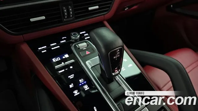 Porsche Cayenne 2021