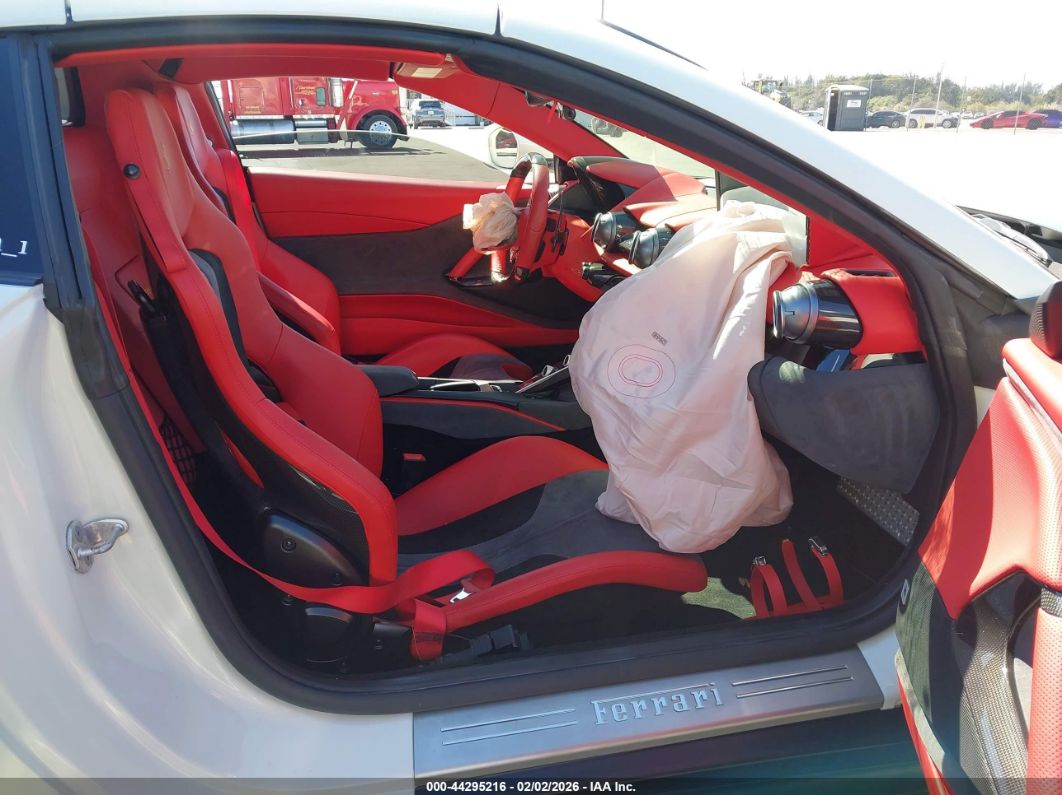 Ferrari 812 2022