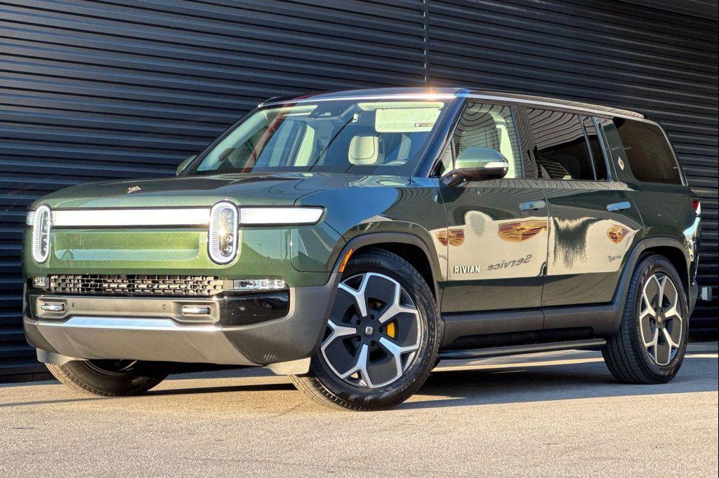 Rivian R1S 2023