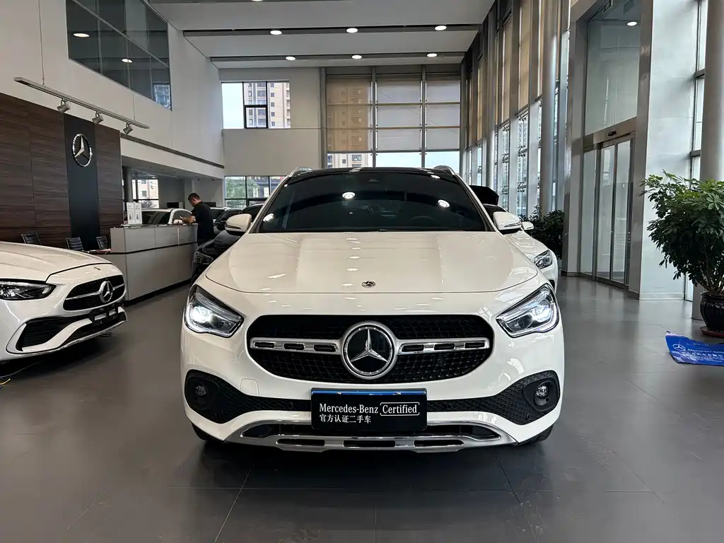Mercedes-Benz GLA 2023