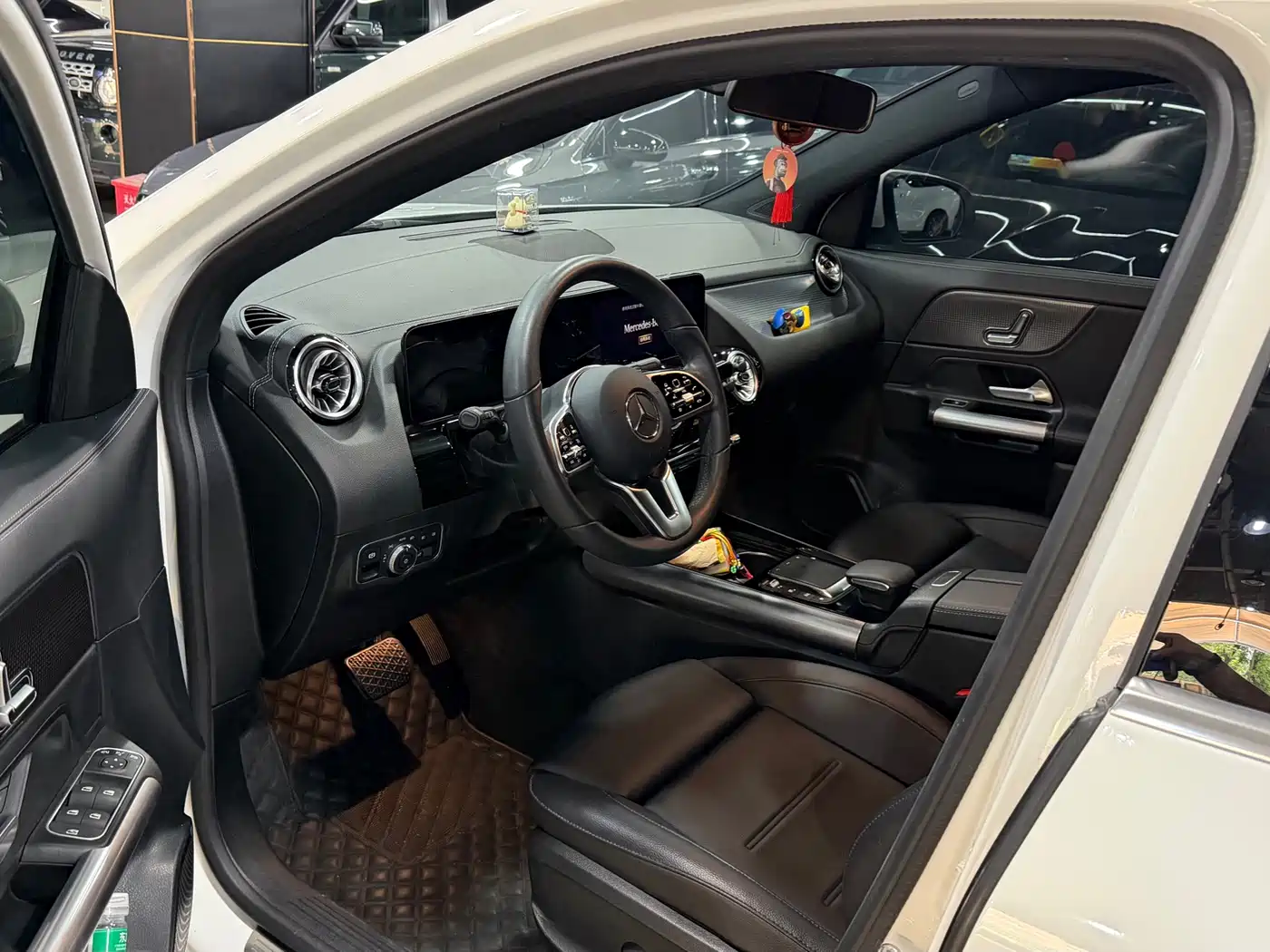 Mercedes-Benz GLA 2023