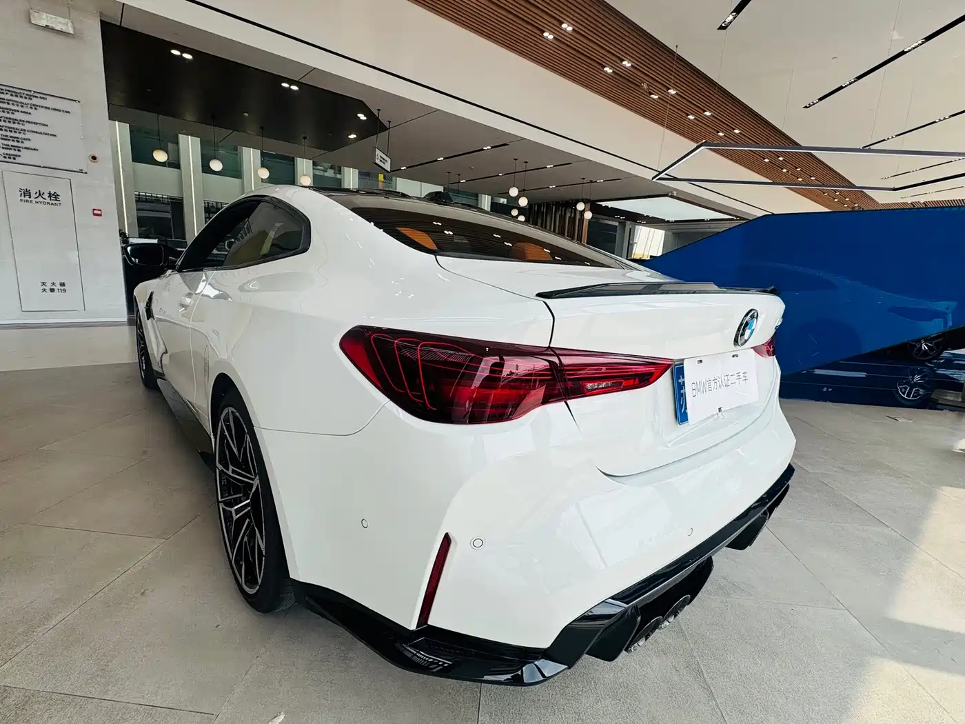 BMW M4 2025