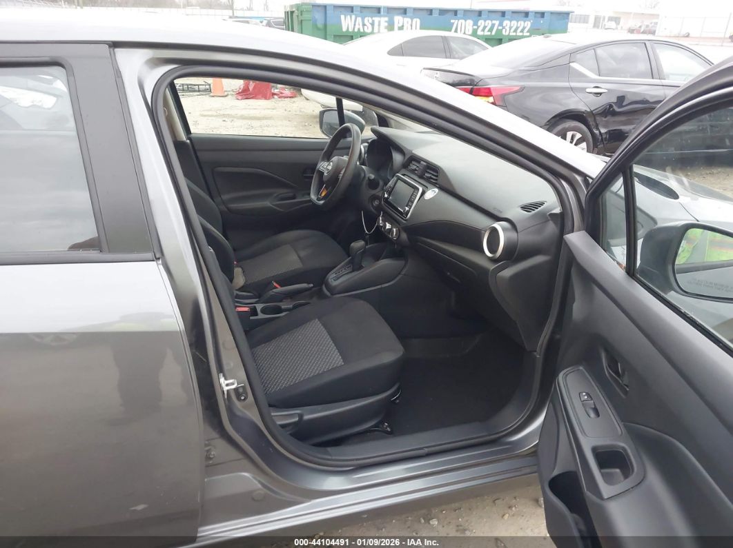 Nissan Versa 2024