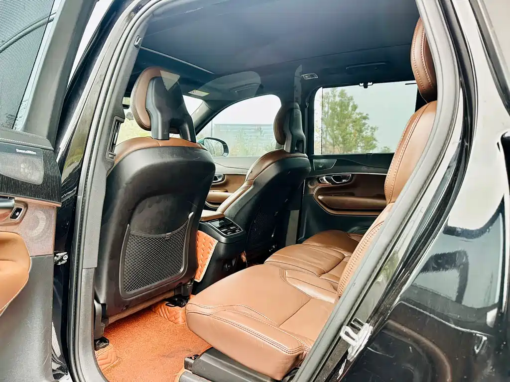 Volvo XC90 2021