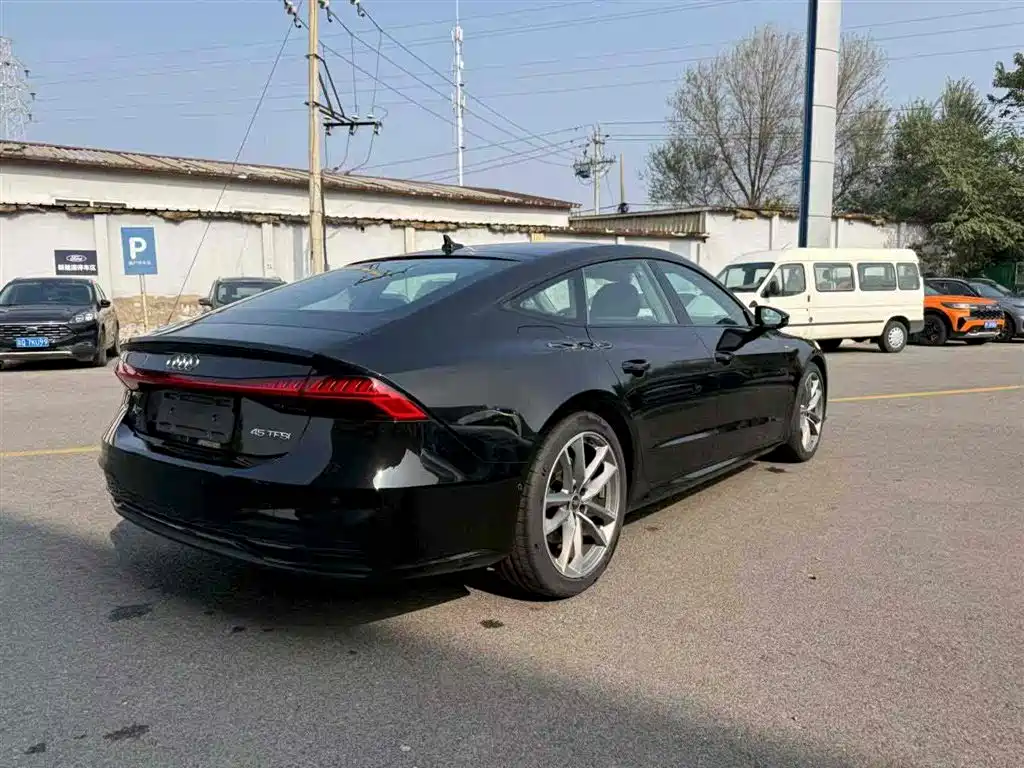 Audi A7 2024