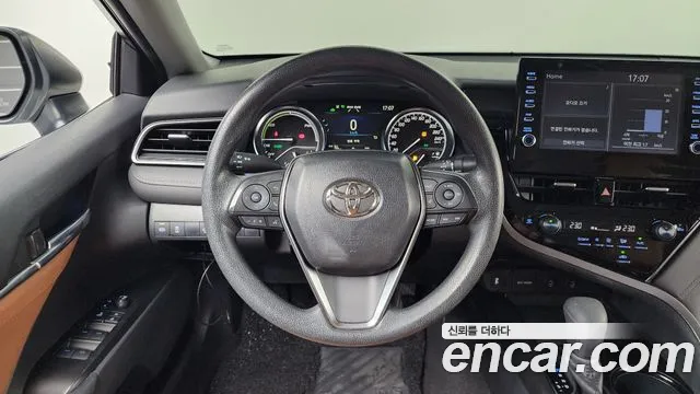 Toyota Camry 2021