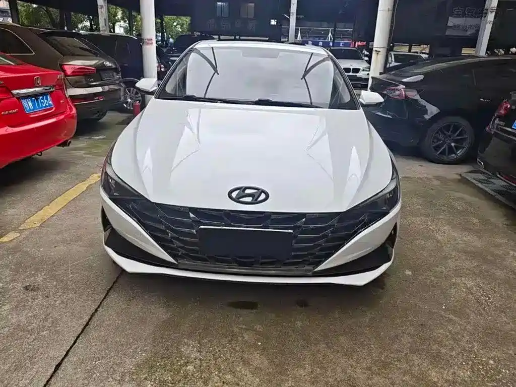 Hyundai Elantra 2021