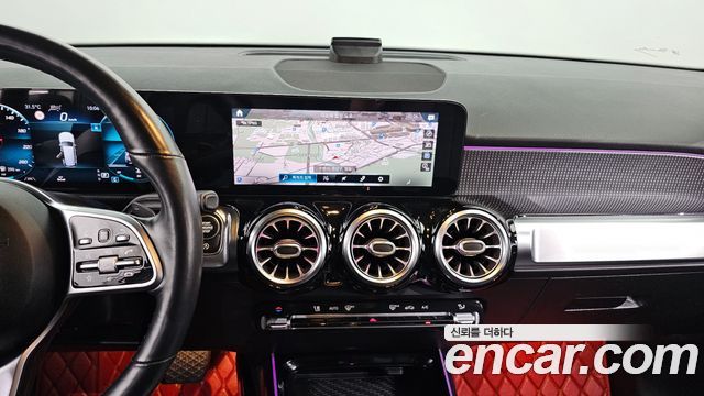 Mercedes-Benz GLB 2021