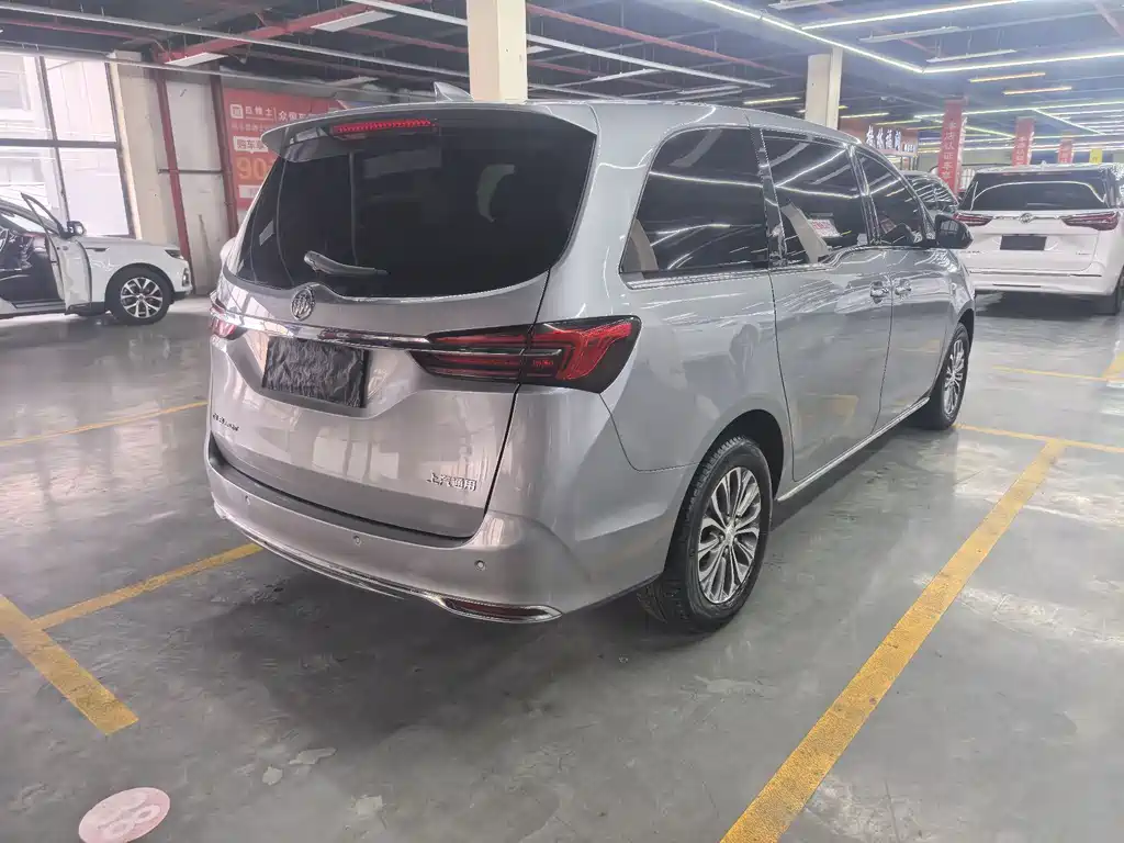 Buick GL8 2023