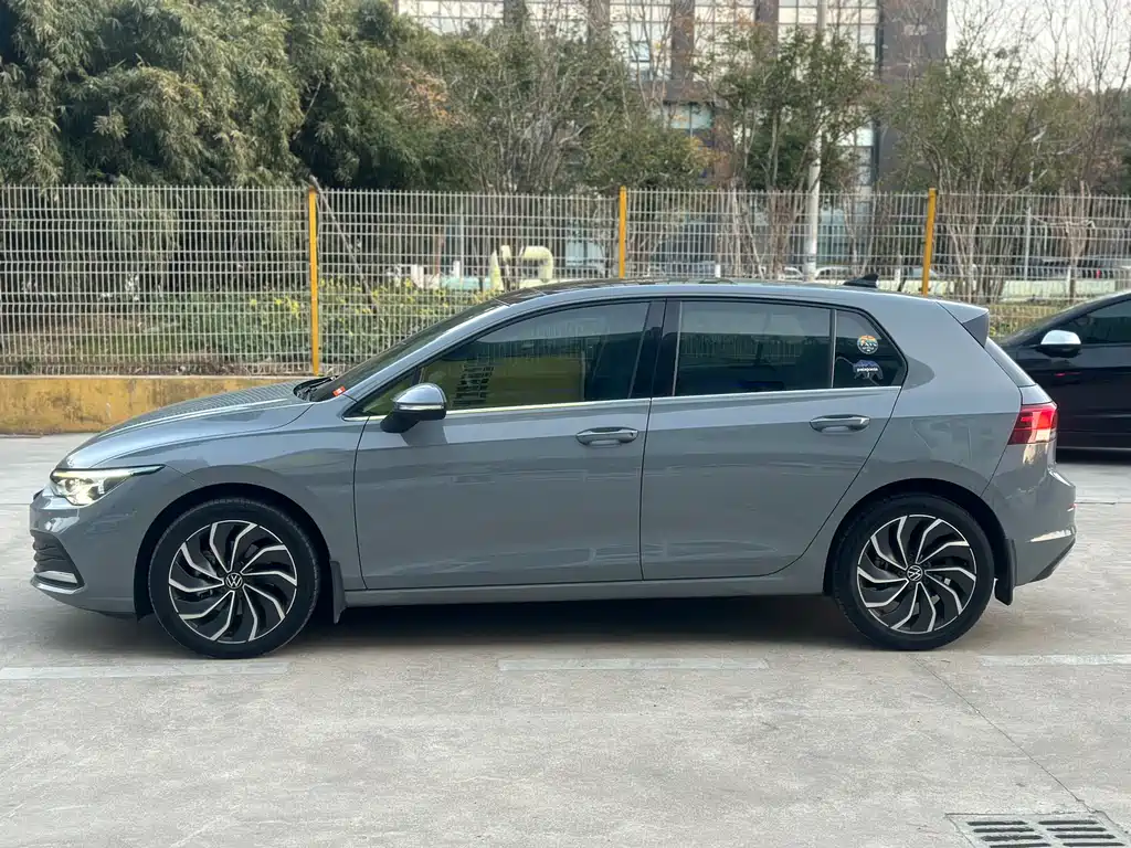 Volkswagen Golf 2022